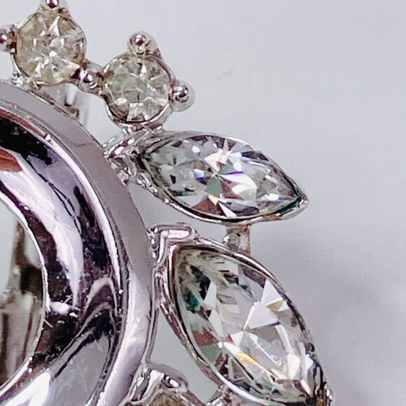 Vintage Signed Crown Trifari Mid Century Silver Tone Rhinestone Clip On Earrings - Picture 6 of 11